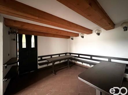 Pronájem kanceláře, 99 m²