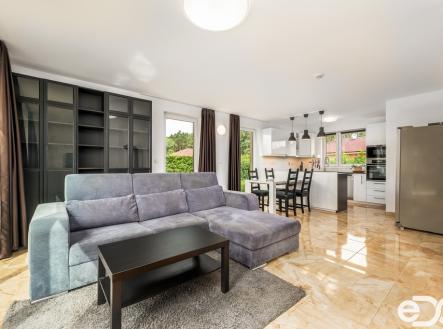 Pronájem domu/vily, 140 m²