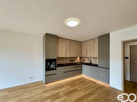 Pronájem bytu, 2+kk, 10 615 m²