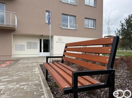 Pronájem bytu, 1+kk, 1 395 m²