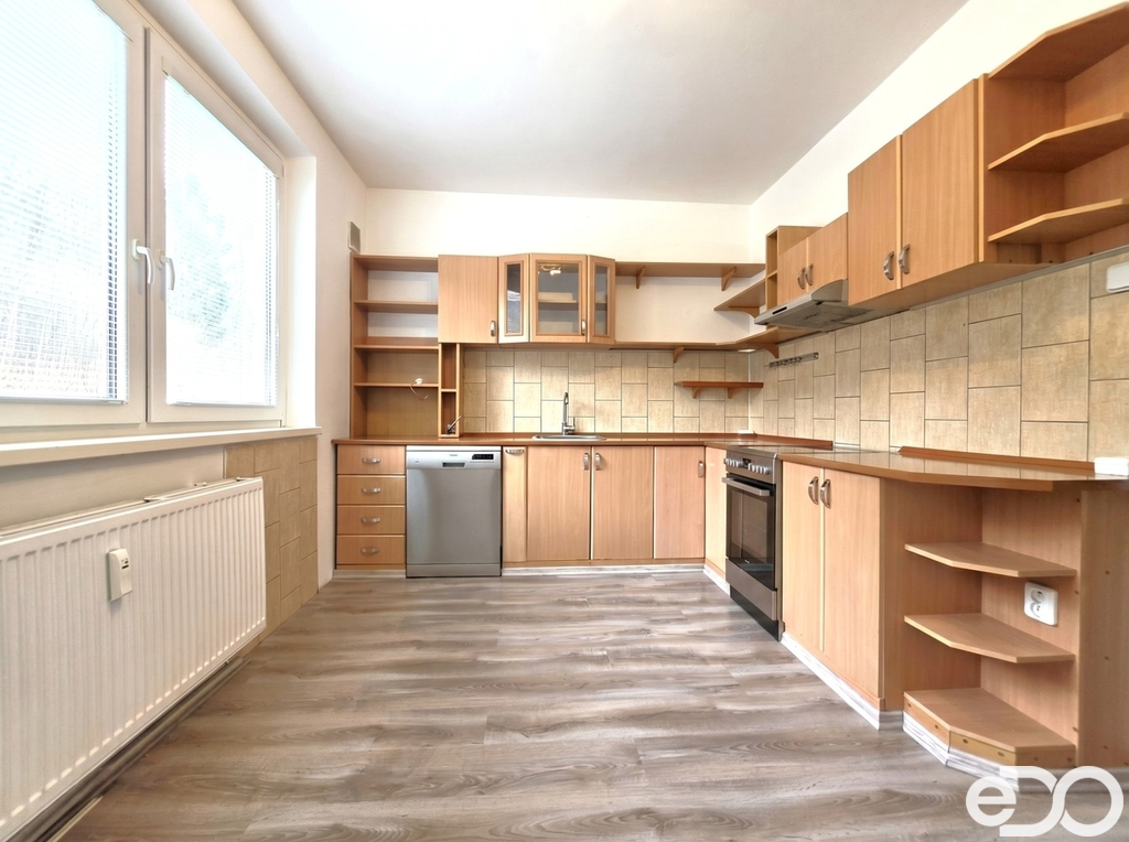 kuchyn-velke-hamry-byt-1.jpg
