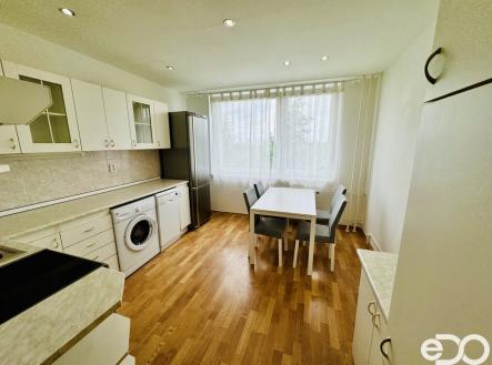 Pronájem bytu, 3+1, 73 m²