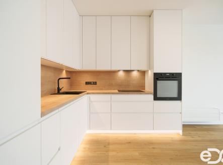 Pronájem bytu, 2+kk, 61 m²
