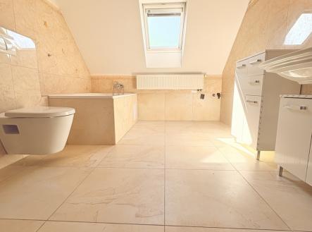 Pronájem bytu, 2+kk, 101 m²