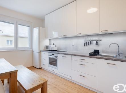 Pronájem bytu, 2+1, 57 m²
