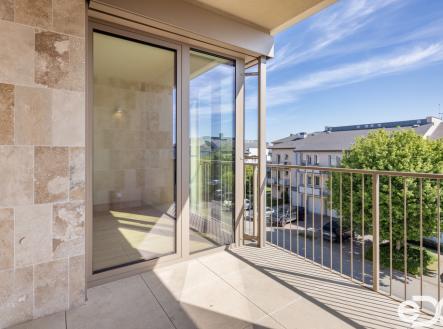 Pronájem bytu, 2+kk, 62 m²
