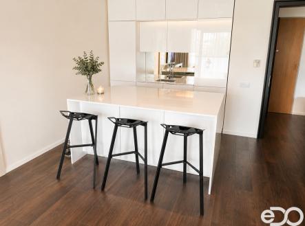Pronájem bytu, 2+kk, 66 m²