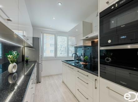 Prodej bytu, 3+1, 57 m²