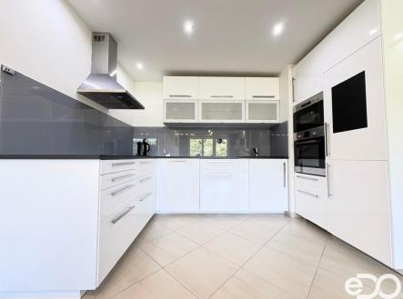 Pronájem bytu, 2+kk, 60 m²