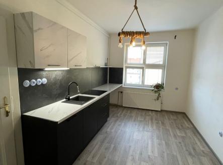 Pronájem bytu, 3+1, 96 m²