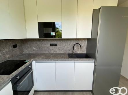 Pronájem bytu, 3+1, 60 m²