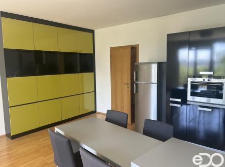 Pronájem bytu, 2+kk, 58 m²