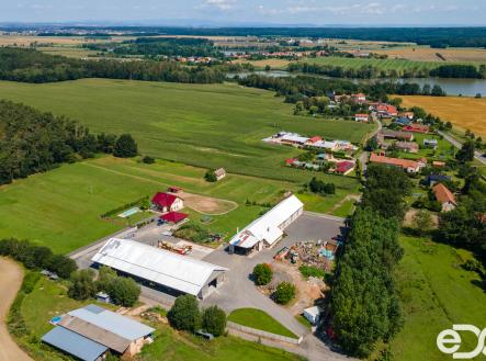 Pronájem skladu, 766 m²