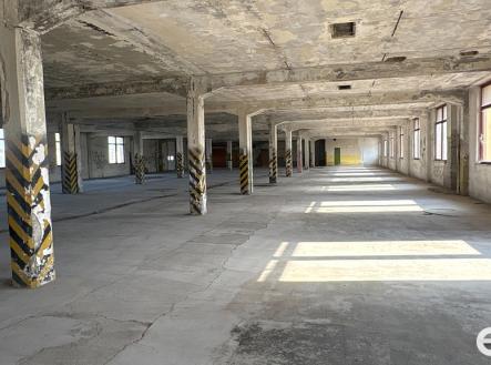 Pronájem skladu, 1 706 m²
