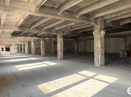 Pronájem skladu, 1 706 m²