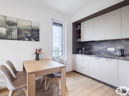 Pronájem bytu, 2+kk, 57 m²