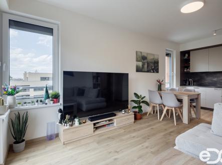 Pronájem bytu, 2+kk, 57 m²