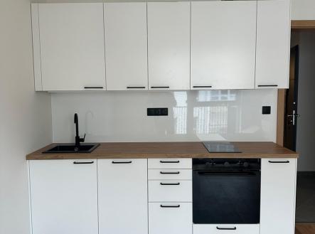 Pronájem bytu, 1+kk, 28 m²