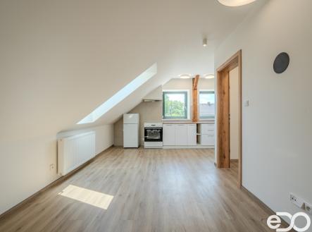 Pronájem bytu, 2+1, 60 m²