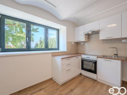Pronájem bytu, 3+kk, 70 m²