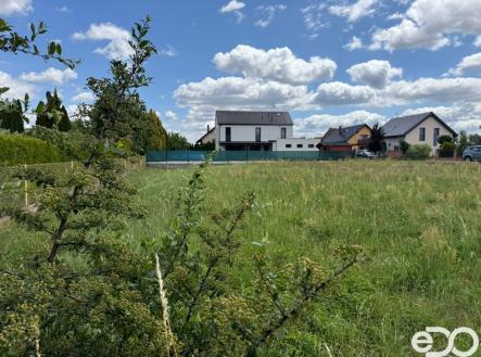 Pronájem pozemku pro bydlení, 1 399 m²