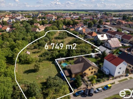 Stavební pozemek pro výstavbu RD nebo bytových domů, 6749 m2, Městec Králové