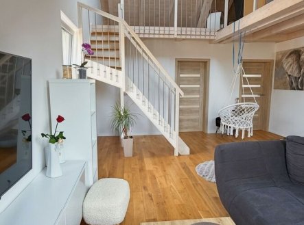 Pronájem bytu, 3+kk, 688 m²
