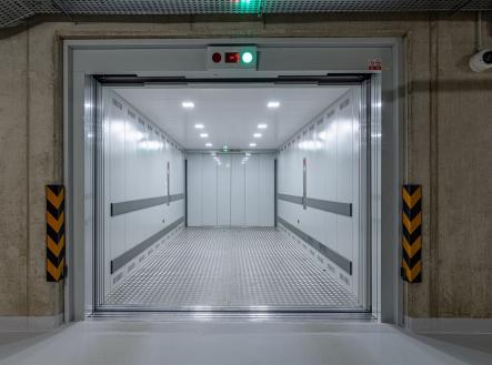 Pronájem obchodní prostor, 150 m²