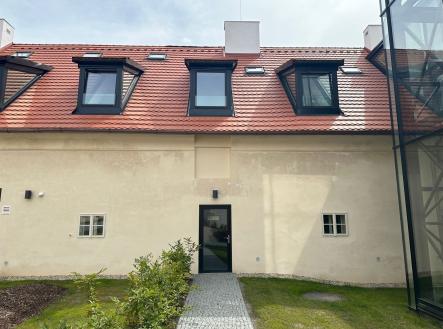 Pronájem obchodní prostor, 130 m²