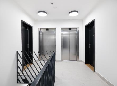 Pronájem bytu, 1+kk, 33 m²