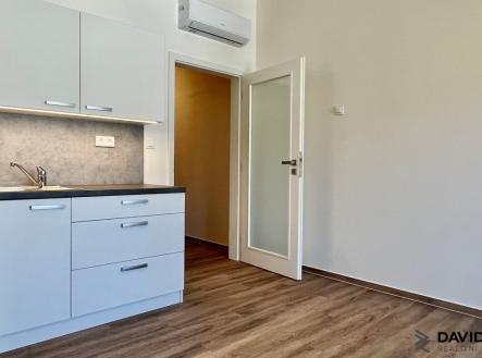 Pronájem bytu, 2+kk, 70 m²