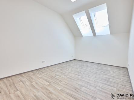 Pronájem kanceláře, 33 m²