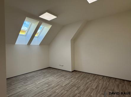 Pronájem bytu, 1+kk, 35 m²