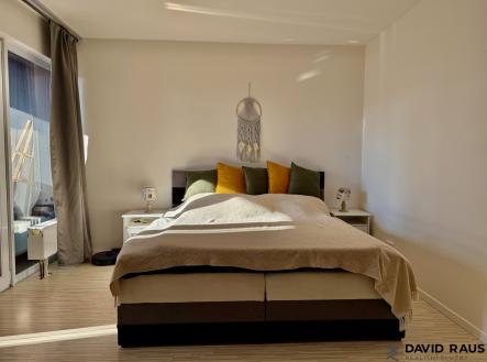 Pronájem bytu, 3+kk, 101 m²