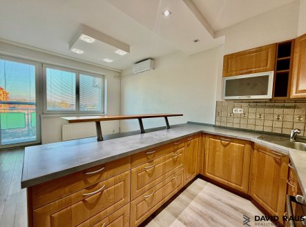 Pronájem bytu 2+kk ( 47 m²) s balkonem a parkovacím stáním, Rajhrad