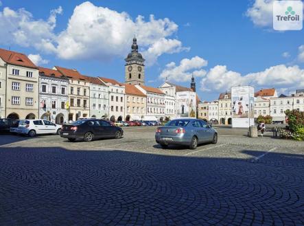 Prodej - nájemní dům, 923 m²