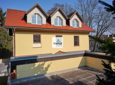 Pronájem domu/vily, 215 m²