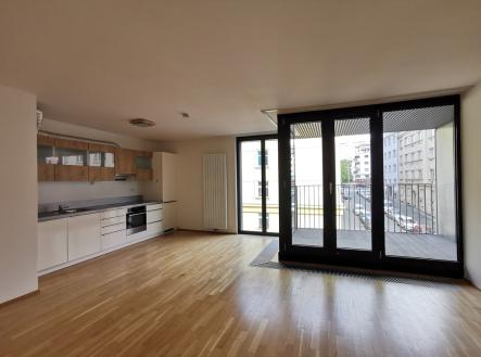 Pronájem bytu, 2+kk, 79 m²