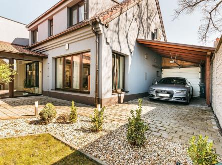 Prodej domu/vily, 218 m²