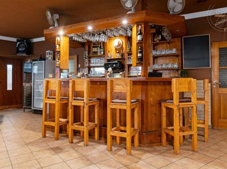 Prodej - restaurace, 107 m²