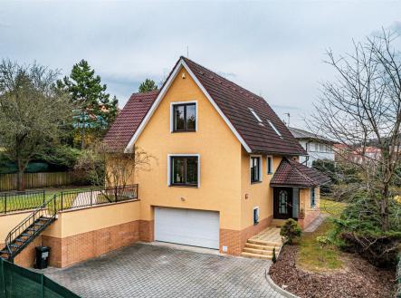 Prodej - dům/vila, 304 m²