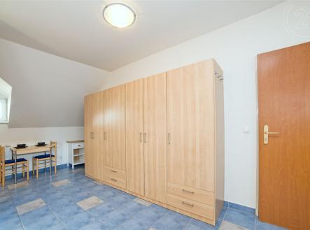 Pronájem bytu, 1+kk, 40 m²