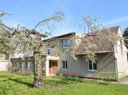 Prodej - dům/vila, 180 m²