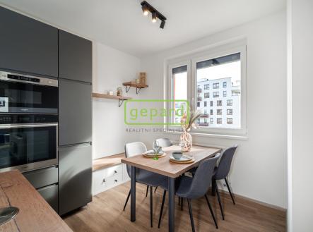 Pronájem bytu, 3+kk, 86 m²