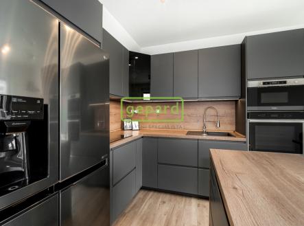 Pronájem bytu, 3+kk, 86 m²