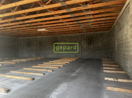 Pronájem skladovací prostor, 275 m²