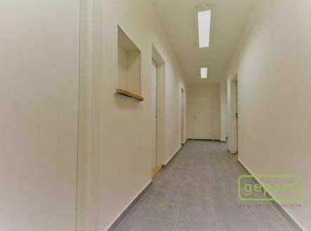 Pronájem obchodní prostory, 22 m²