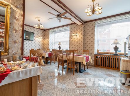 Prodej hotel, 1 015 m²