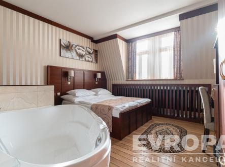 Prodej hotel, 1 015 m²