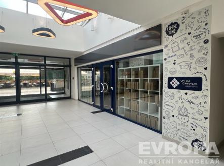 Pronájem obchodní prostor, 102 m²